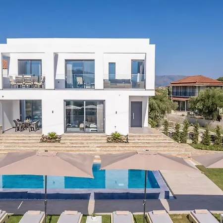 Boheme Villa By 